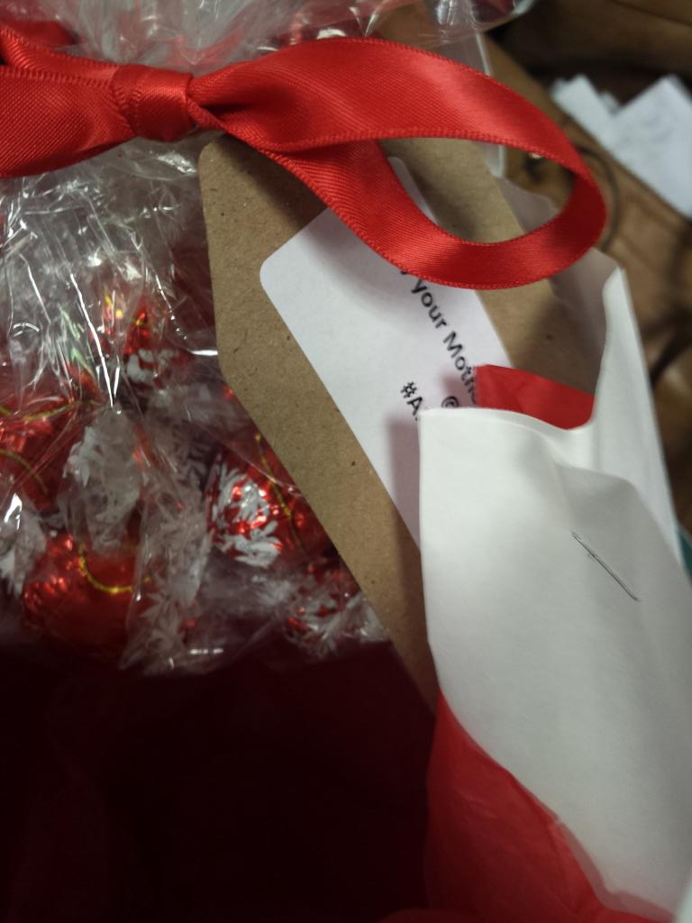 nikkihayes's tweet image. #spolied thank you @Lindt_IRL #MothersDay