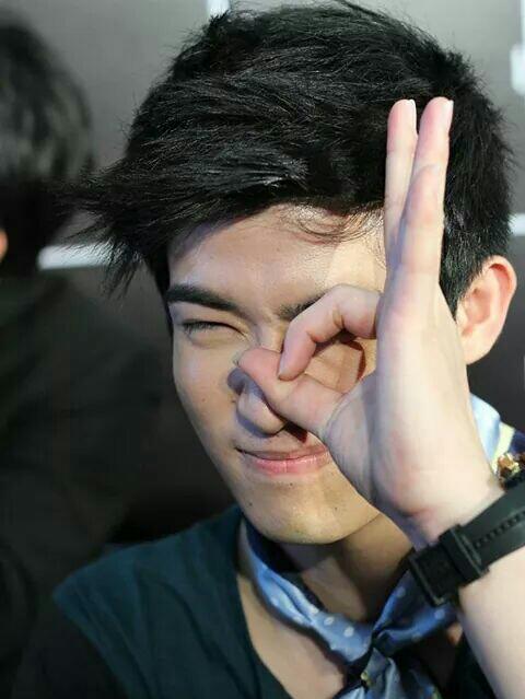 jilwoo77's tweet photo. @dira_hardiyanti kalau mau cari Biodata Eza bisa Mention saya :) _ http://t.co/Raj52KADKF