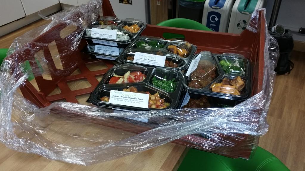 MyFitnessOrg's tweet photo. No better sight in the morning at any other office in the UK. @veryvereo #cleaneating #fitfam #food http://t.co/CE1NJ9oWC2