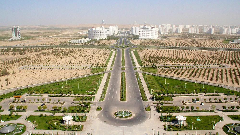 ExecutVacations's tweet photo. After the Soviet Union collapsed new president build Ashgabat Turkmenistan’s capital city almost from marbel http://t.co/ZgishxFUWq