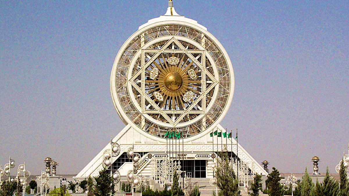 ExecutVacations's tweet photo. Ashgabat in Guinness Book of World Records 2013 for highest concentration of white marble buildings http://t.co/dEn5ym6y0x
