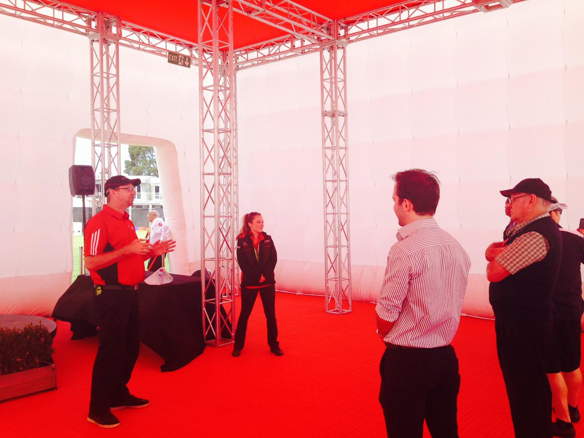 Eng_Victoria's tweet photo. The Grand Prix could not be possible without #engineers! YEAV discussion with F1 Aus GP Tom Reynolds #ausgp http://t.co/OARq2caw4L