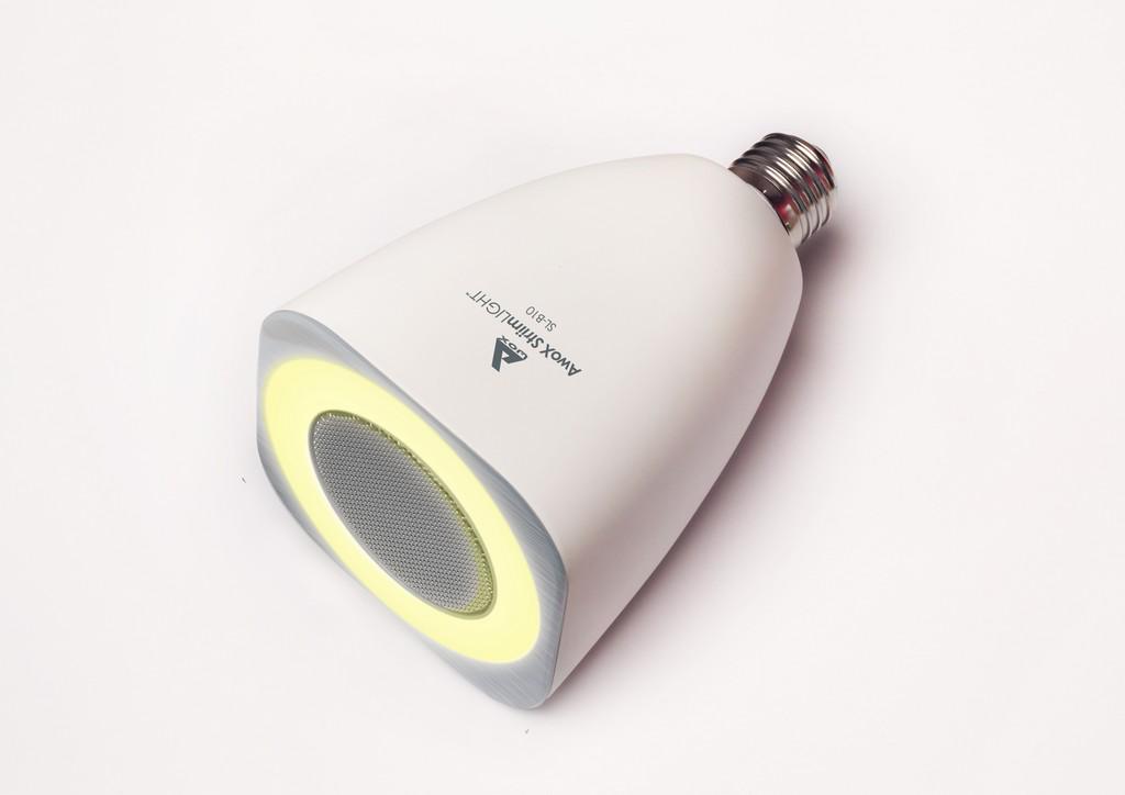 Компания AwoX разработала светодиодный светильник со встроенным динамиком.

#awox #ledlighting #инновации