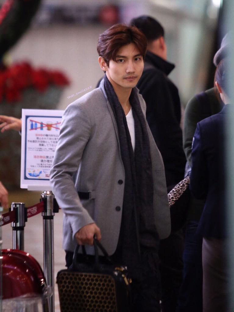 Pic Changmin At Gimpo Airport Heading To Japan Tvxq Express Pic Changmin At Gimpo Airport Heading To Japan Tvxq Express