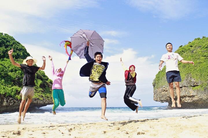 #jogja #foto <a href="/Fia_Arifya/">Tria Arifianti HR</a>:
Loc: pantai greweng, gunung kidul 
#ayokejogja