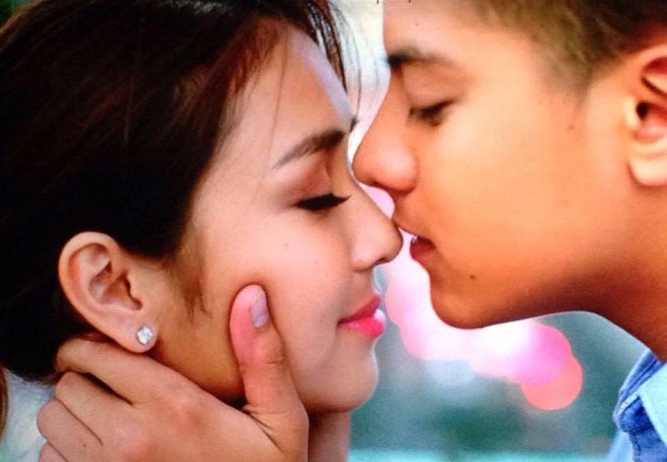 CamillePoquiz_B's tweet photo. "@imejaynolasco: Para sa TRUE kissing scene ng KathNiel soon!!! ππ #KCA #VoteDanielPH http://t.co/r8OXv17A0T"