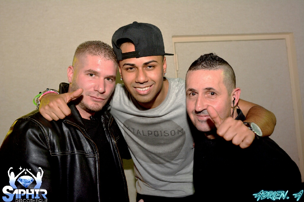 AHZEE DJ International New York Protection Rapprochée lors d'une tournée en France dans une discothéque.