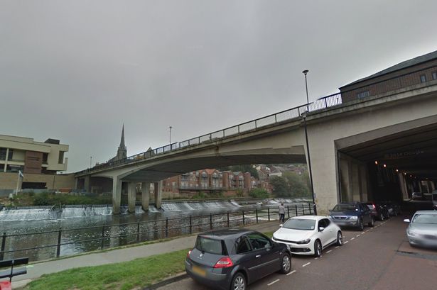 ChronicleLive's tweet image. #Durham drivers warned of road misery as Milburngate Bridge set for £1m revamp bit.ly/1MvphcE