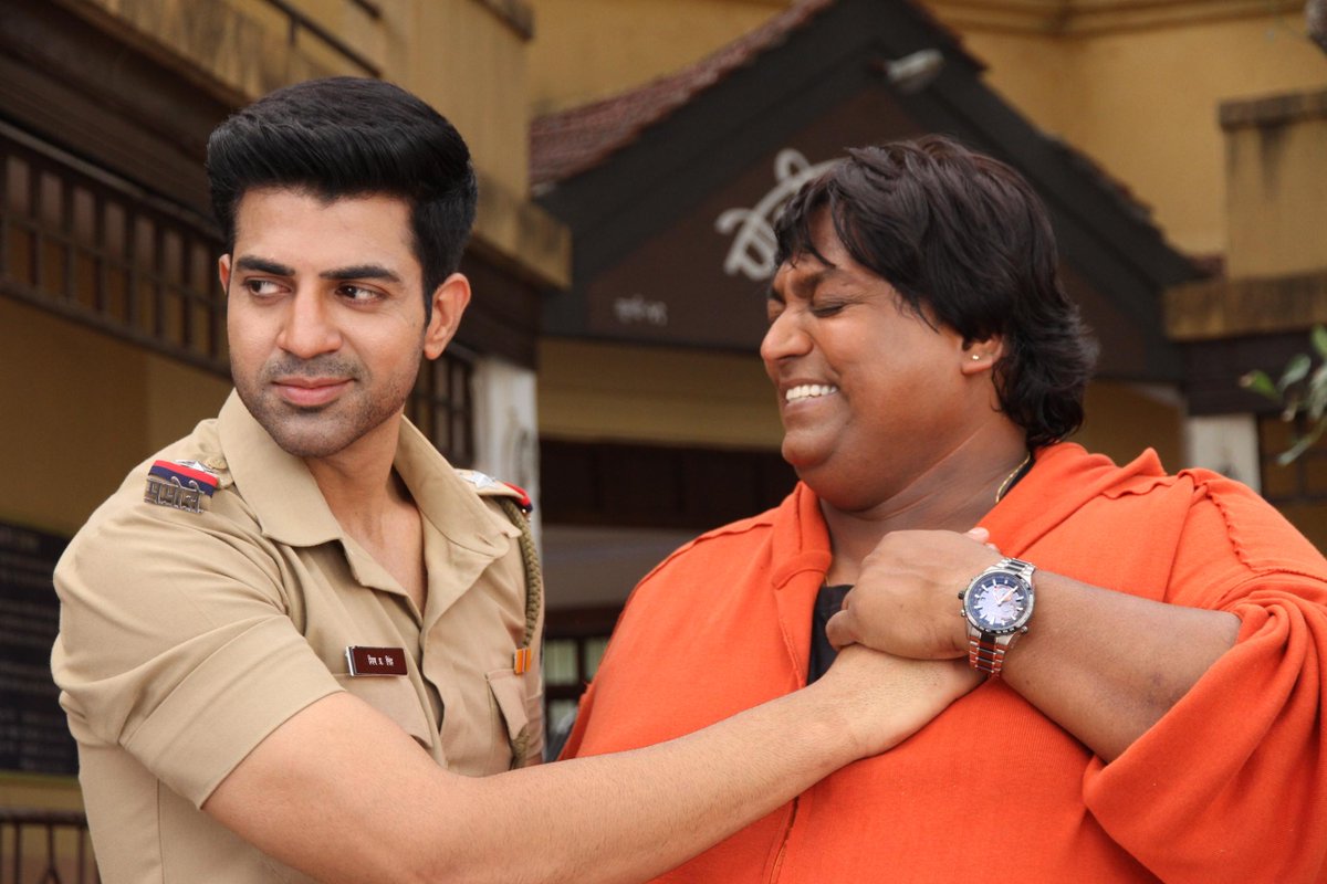 Met the twins yet? Meet them today in cinemas near you!

Book your tickets here: bit.ly/HeyBroBookTick…