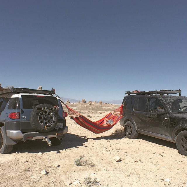 roughbeat's tweet image. How to hammock in the Mojave Desert. ift.tt/1NNDfZ8