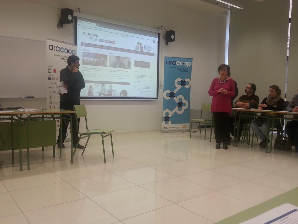 Verdallar's tweet photo. Compartint matí amb @aracoop gràcies pel vostre recolzament http://t.co/P8h6WSIvOr