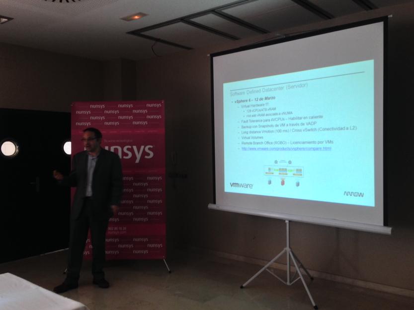 tonireinon's tweet photo. Eduardo Rodriguez de Vmware presenta las novedades Vmware 6 en nuestro evento de Alicante. http://t.co/7eCW08reAY