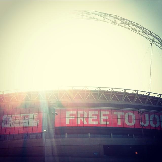 StandardCut's tweet image. #wembley ru #ready for @xfactor #live? #sunnyday and all... / #football #epl #facup #england #arch#arc#sunrise#enge…