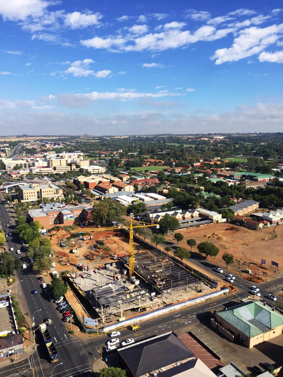 bomaxarchitects's tweet photo. Progress on the FNB Regional Offices Bloemfontein. #FNB #freestate #bloemfontein #offices #architecture #bomax http://t.co/AgiKWbd7Is