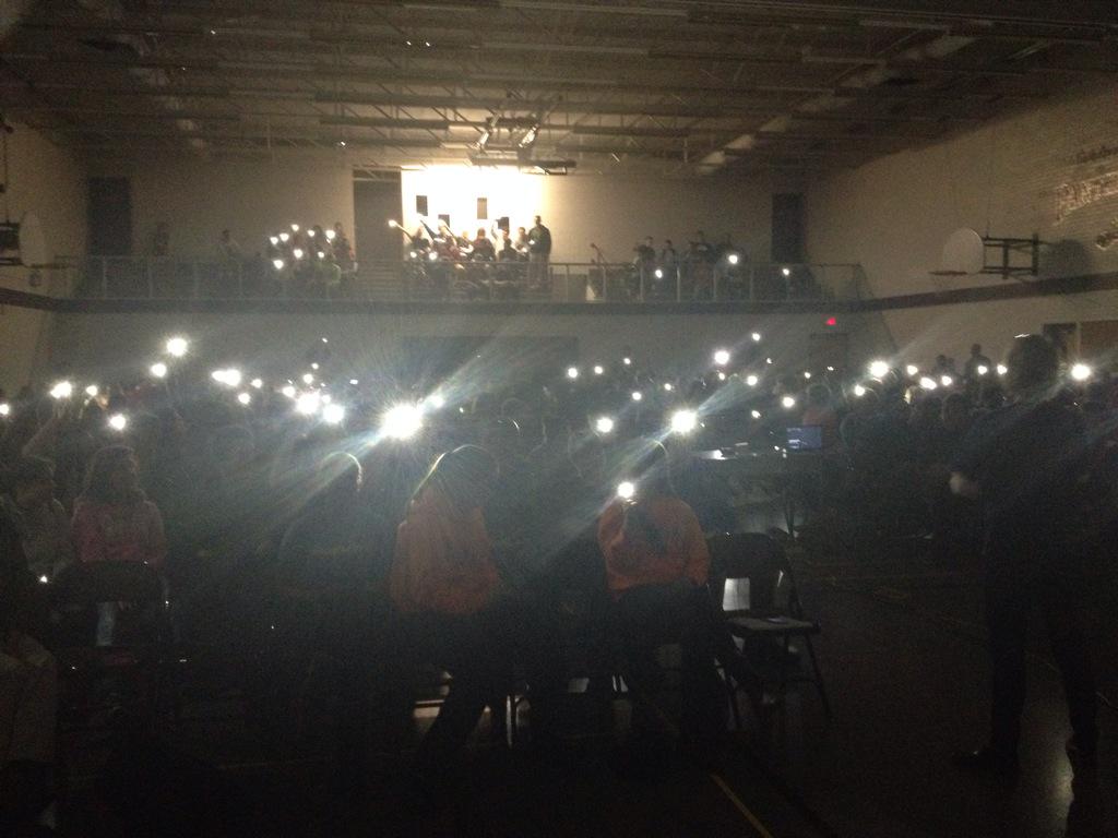 JMSSmetowe's tweet photo. "It's better to light a candle than to curse the darkness" http://t.co/poNPP6jNUh