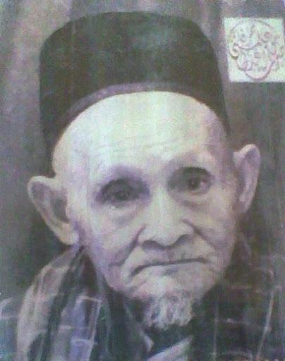 Baa kok Kiramatullah? Karano Beliau memang banyak dikeramatkan dek urang Piaman, apolai urang Sungai Sariak