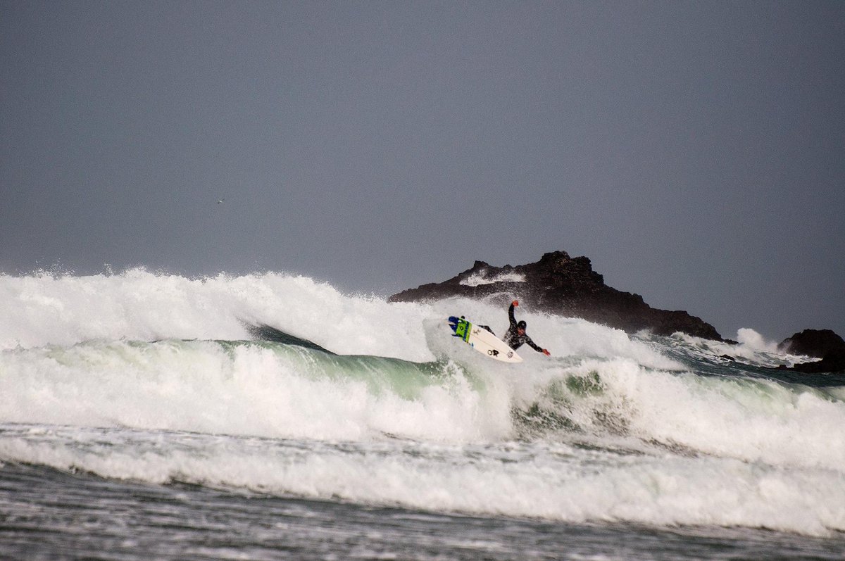 QuillaSurf's tweet photo. How 2 surf when it looks really pants http://t.co/lZIvE90S74 @Animal_Team @fourthsurf @TheVitoSport @TheWaveUK #surf http://t.co/gEHjn6VZpG