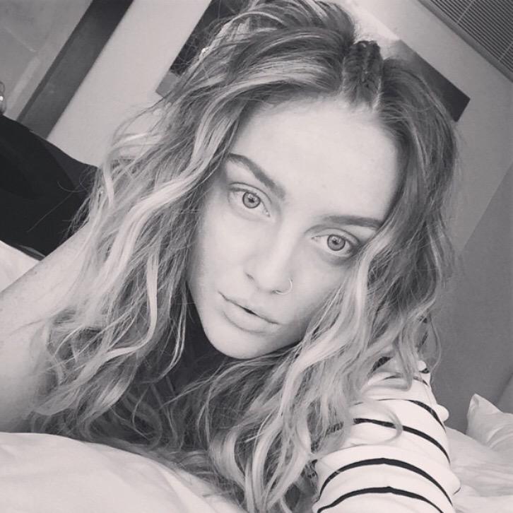 WomenOf1D's tweet photo. Perrie today! http://t.co/6XdLjliOi3