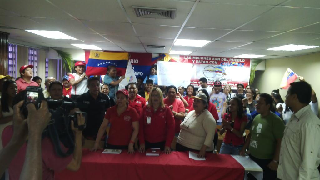 Asi se manifesto #SistemaDeMisionesBolivar en Contra d las Amenazas a Vzla y America Rebelde .@ElDesayunoVTV