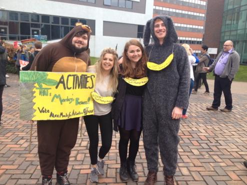 alex4activities's tweet photo. 5 HOURS LEFT TO VOTE ALEX MONKS FOR ACTIVITIES! #teamwork? #THATSMONKEYSBUSINESS http://t.co/QzReDaxZhn
