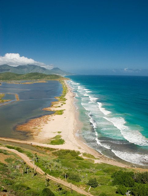 Playa de Las Salinas, Isla de Margarita, Venezuela