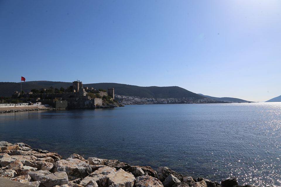 AntrenmanYap's tweet photo. Bodrum güneşi sporcularını bekliyor.. 3 Mayıs Bodrum Global Run!
http://t.co/R0kfcLziRZ #globalrun2015 #Antrenmanyap http://t.co/IgvpmVI8JO