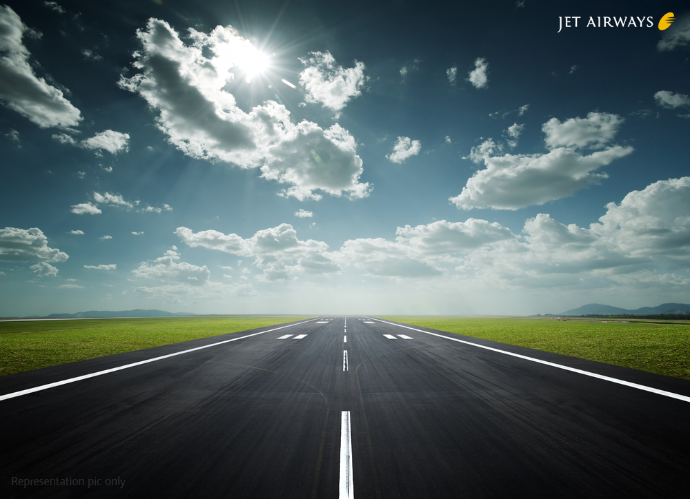 jetairways's tweet photo. #JetFacts: Qamdo Bangda Airport in China has the longest runway in the world.
It is 5,500 meters in length! http://t.co/vON2OHcZAO
