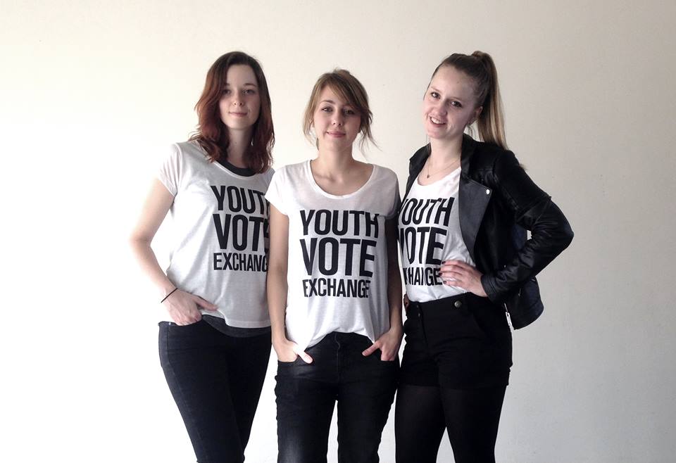 ADnl's tweet photo. Ruilhandel stempassen 'illegale' publiciteitsstunt - 'stempas ruilen voor pak melk' @YVE_2015 http://t.co/ghopkXMsza http://t.co/TIBIs5YUtw