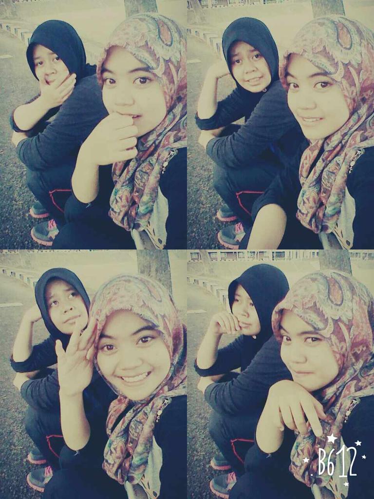najwaroslan3's tweet photo. Muka Penat Traning Netball 
With Bestie Tyqah 
#wawa_wawiii http://t.co/z9EdrzlDfu