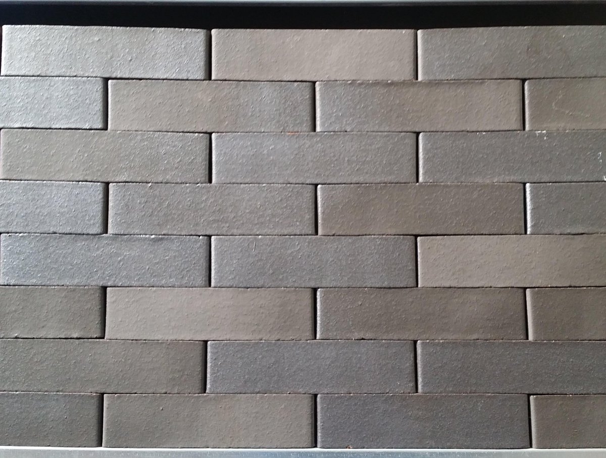 ABC-Klinkergruppe : Ca. 45.000 stuks, Grijs gemêleerde gladde strengpers waalformaat. Mooie prijs ! info@pgsbv.nl