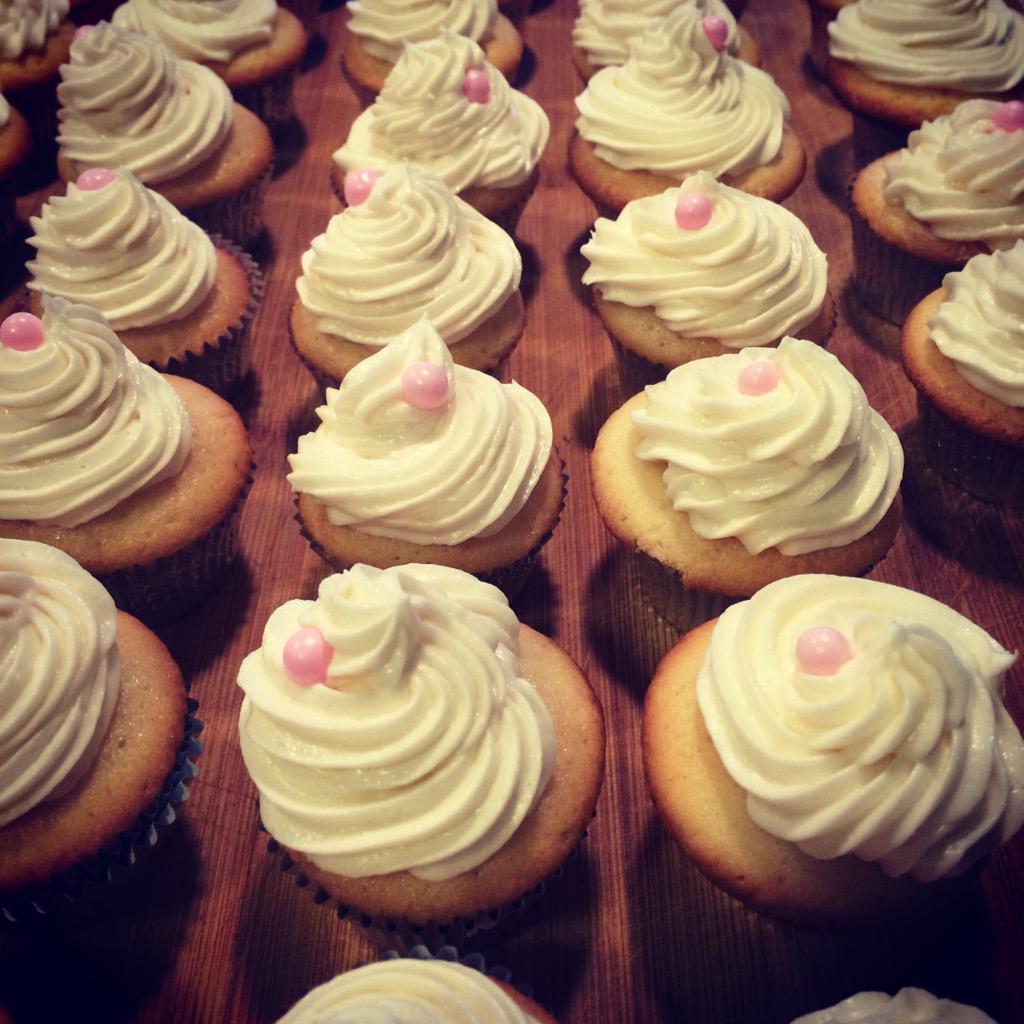 Who doesn't love mini cupcakes?