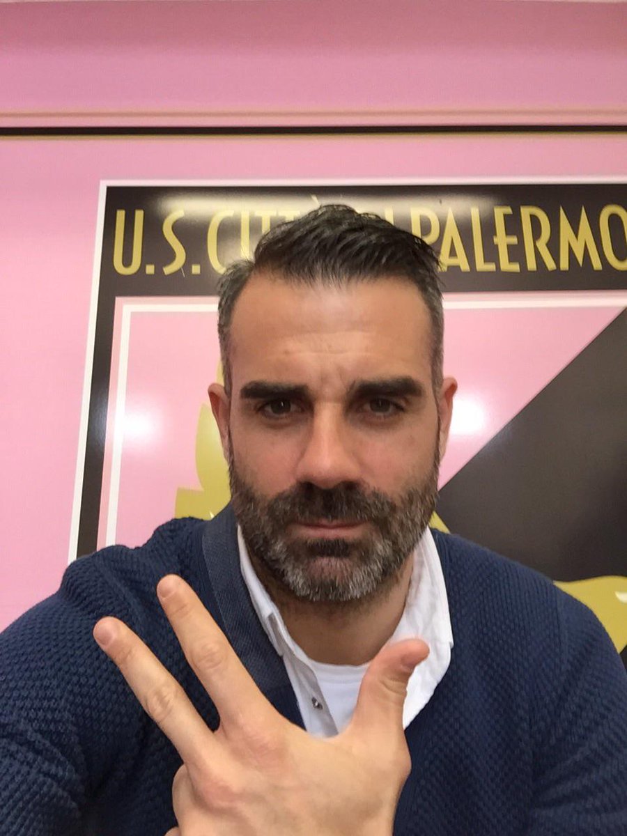 C'è anche @stefasorre tra i 3 Milioni di fan della <a href="/SerieA_TIM/">SerieA_TIM</a> ​! #IlCalcioèDiChiLoAma