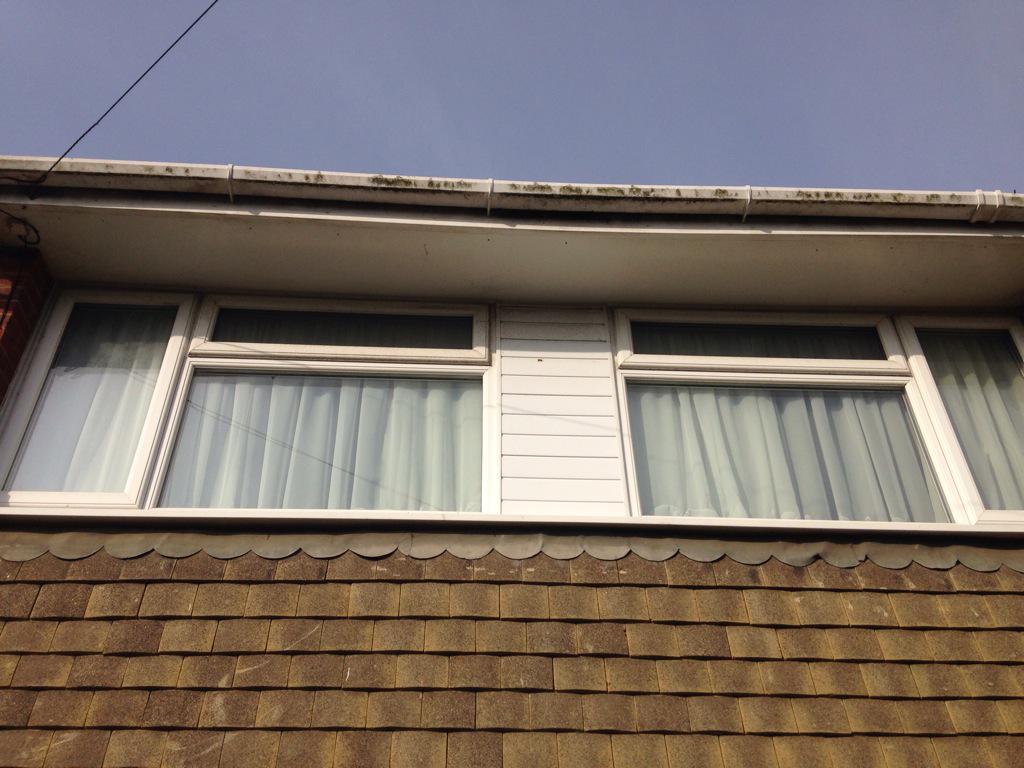 Your_Windows's tweet photo. Another first clean done and very happy new customer. Before and after fascia and window clean 🌞 http://t.co/2efCTYqGWR