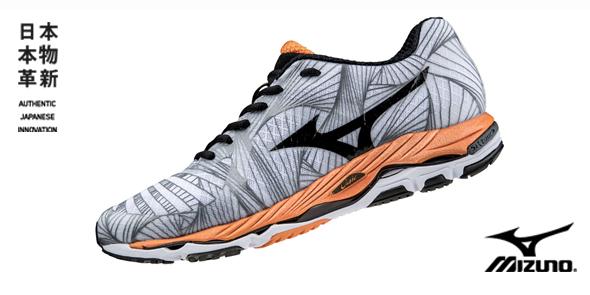 MizunoRunningEU's tweet image. Our #WaveParadox&apos;s new midsole geometry combined with our #WaveTechnology provides you with a supportive smooth ride!