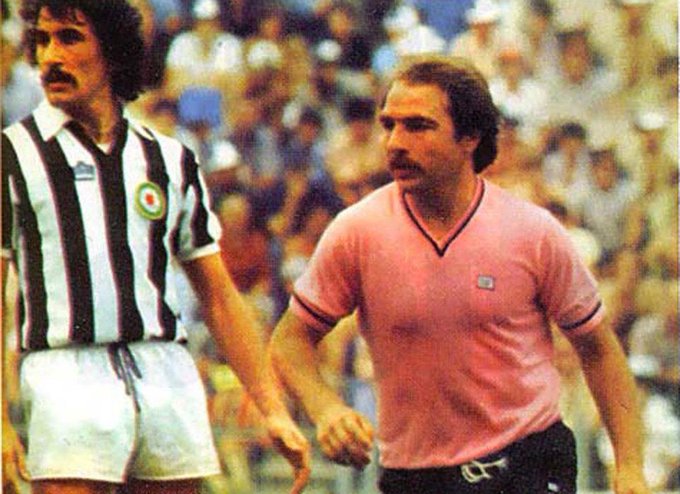 View image on Twitter