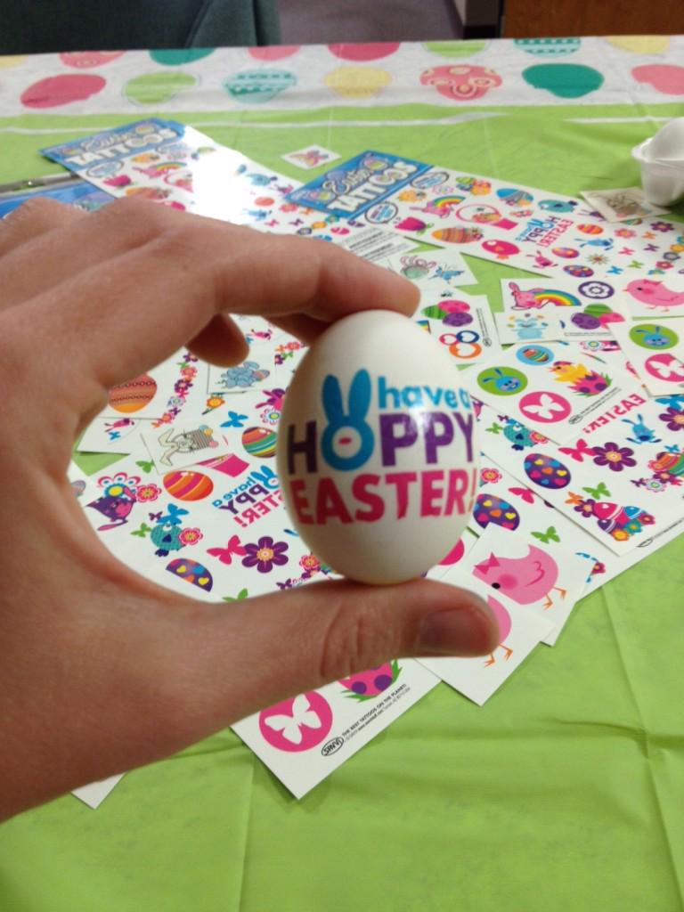 TempTattoosBlog's tweet image. How to Decorate #Easter eggs with #temporarytattoos, a step-by-step guide: buff.ly/1AlL9OY
