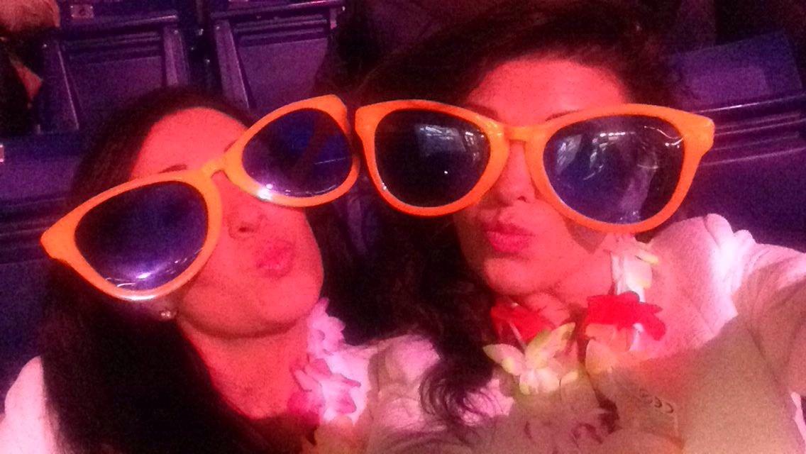 EverattKimmy's tweet photo. At the darts @CapitalFMArena Wi @CarlGreavesPro @benno070478 @katrinalou2098 180!!! 🍷💯raged bewers 😂 😂 😂 #goodtimes http://t.co/UBtubJsIEQ
