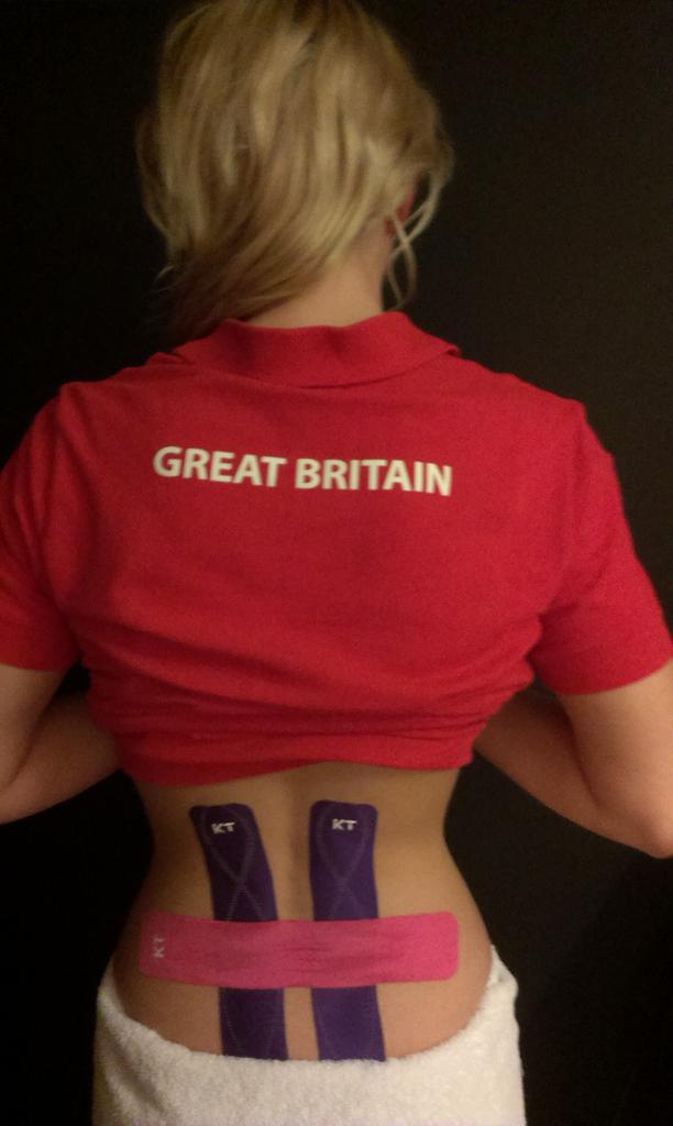 jessica_jane96's tweet image. Great physio session with Claire 2day #LowerBackSupport &amp;amp; Ouch my poor little legs #ShesMean @KTTapeEurope @kttapeuk