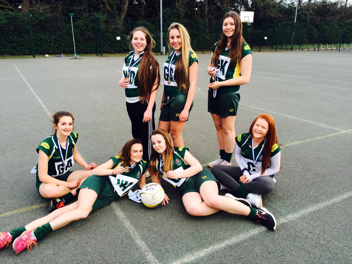 Yr10 netballers won GOLD in the district tourn today beating Magna Carta in the finals- #rossiesheros #greenmachine