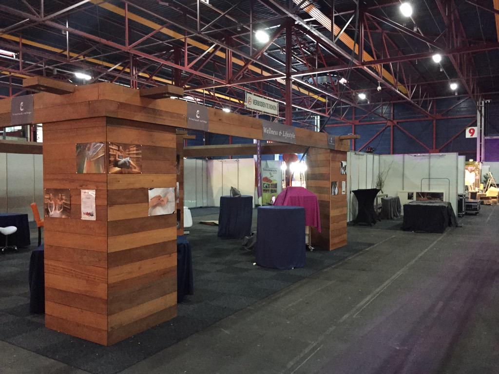wellnessfc's tweet photo. We zijn er klaar voor! @VrouwBeurs http://t.co/mUv64XroPX