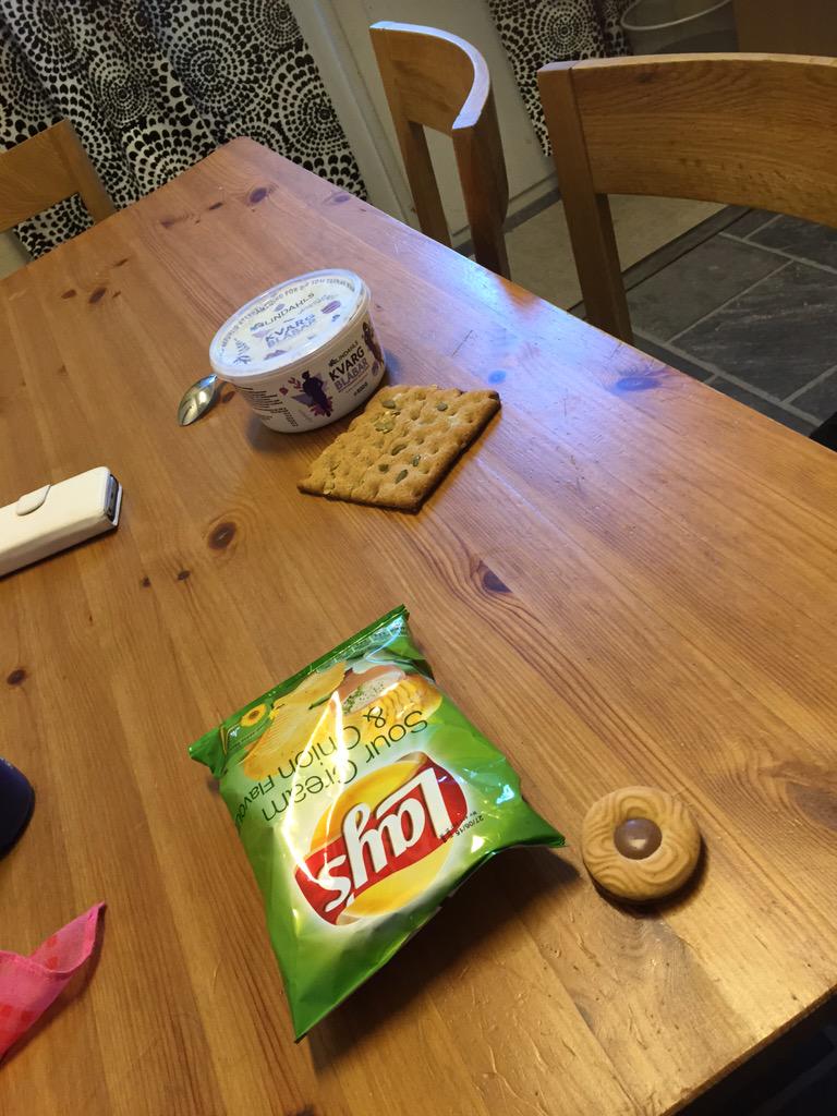 nielsenester's tweet photo. gissa vilket som är mitt #fitspo #fit4fight :-))) http://t.co/sCn0U0TZHA