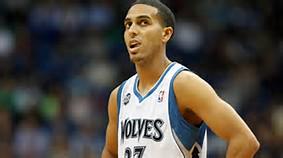 LifeBracket's tweet image. Most Underrated Athlete
Round of 32
RT-Kevin Martin
FAV-Aaron Brooks