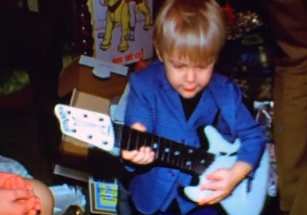 Un premier trailer pour le documentaire sur Kurt Cobain lesinrocks.com//inrocks.tv/un…