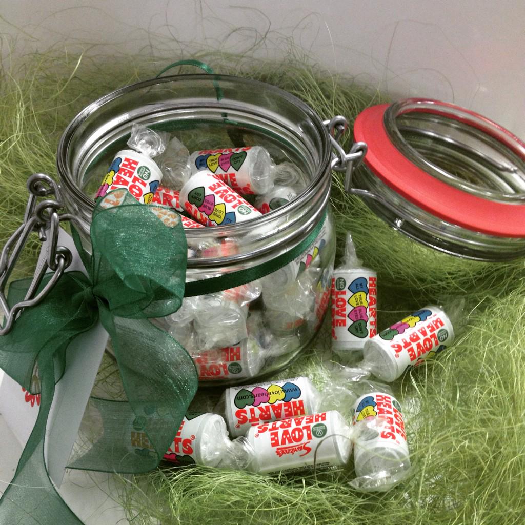 MummyPages's tweet photo. We love these special St. Patrick's Day Love Hearts! Thanks to @SwizzelsMatlow for sending them our way! #anycraic http://t.co/fsEQRhikZA