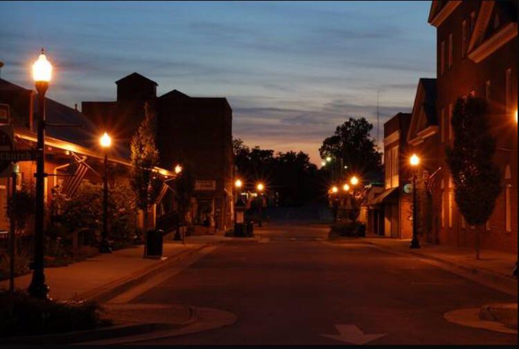 awesley93's tweet photo. Appomattox, Virginia. Small. Quiet. Perfect. http://t.co/9x6OSQZly8