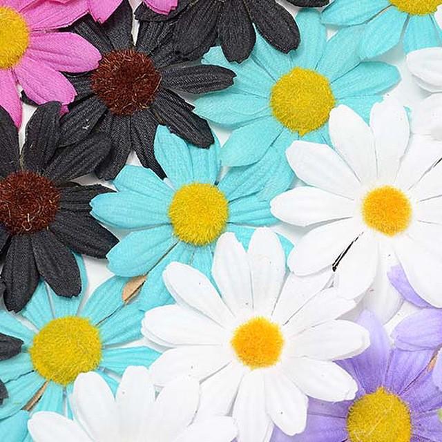 RebeccaMinkoff's tweet photo. Today at #RMNYC: Create a custom #FlowerChildrenOnly flower crown with any purchase! http://t.co/LXnGWUQB7T http://t.co/liH1dWbQek