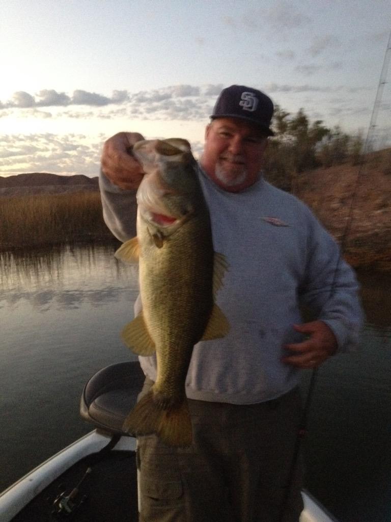 patrickfishing's tweet photo. Big Daddy likes catching big bass! http://t.co/QvXtPnUUdg