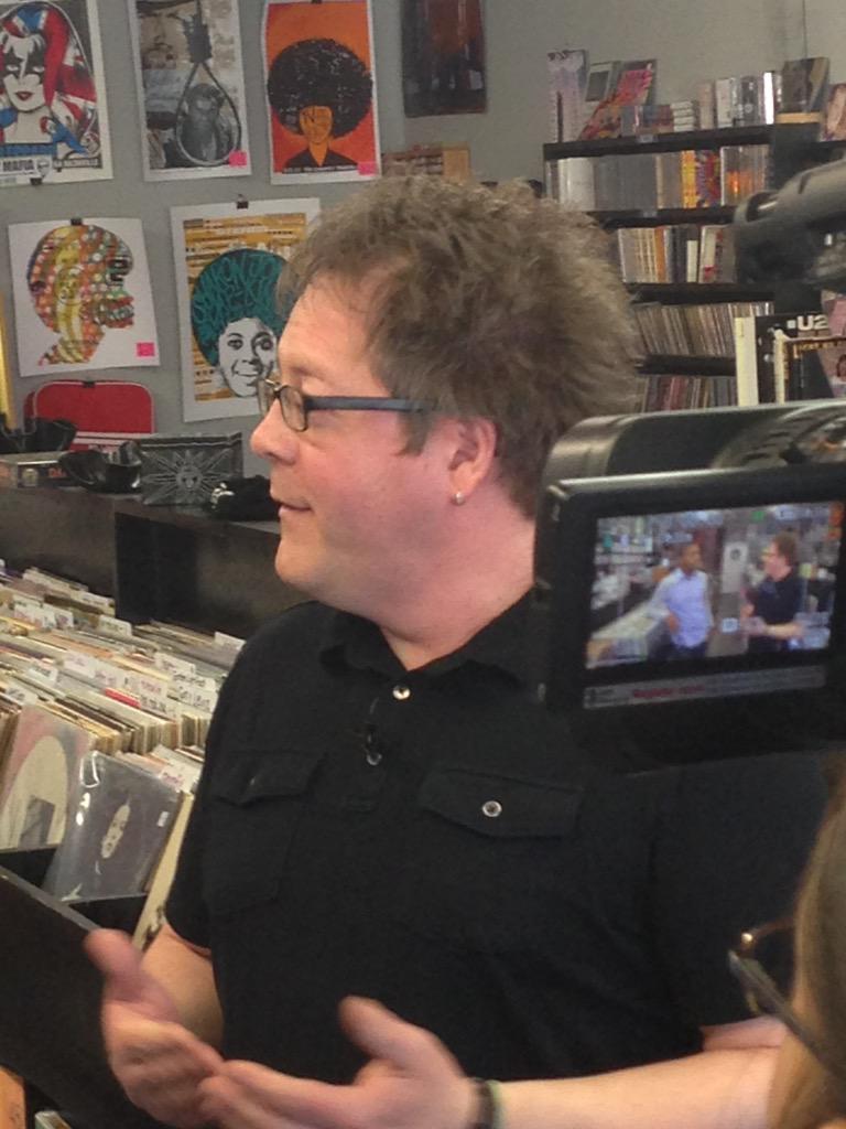 TrentBedding's tweet image. Hanging out at @MellowMatts for Feel Good Friday on CBS And NBC. #FeelGoodFriday #MellowMatts #Cbs #Nbc #wnky