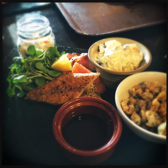 Zlisterchef's tweet image. Popcorn cockles chilli vinegar @shiplangstone #lifechangingbarsnack @pridefooddoc #freshforspring