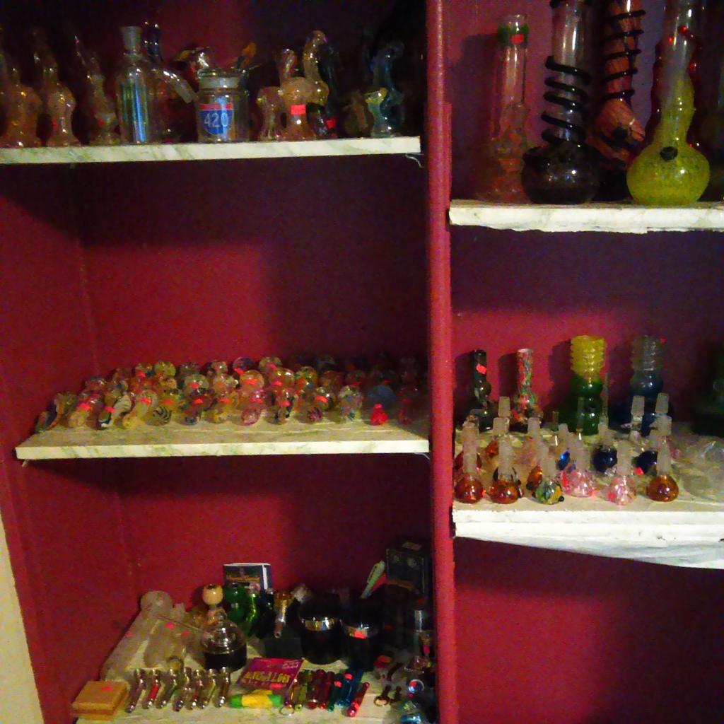 munchkill32's tweet image. My life is great lol 😜